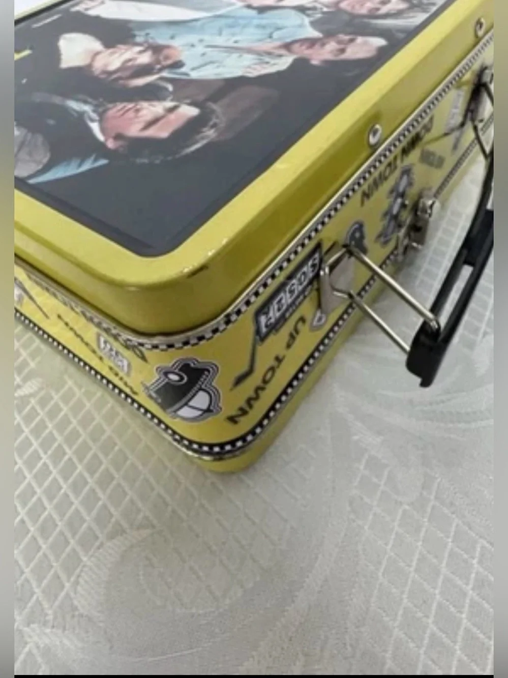 Vintage 1980s Taxi Tv Show Cast Metal  Lunchbox - Retro Yellow Tin
